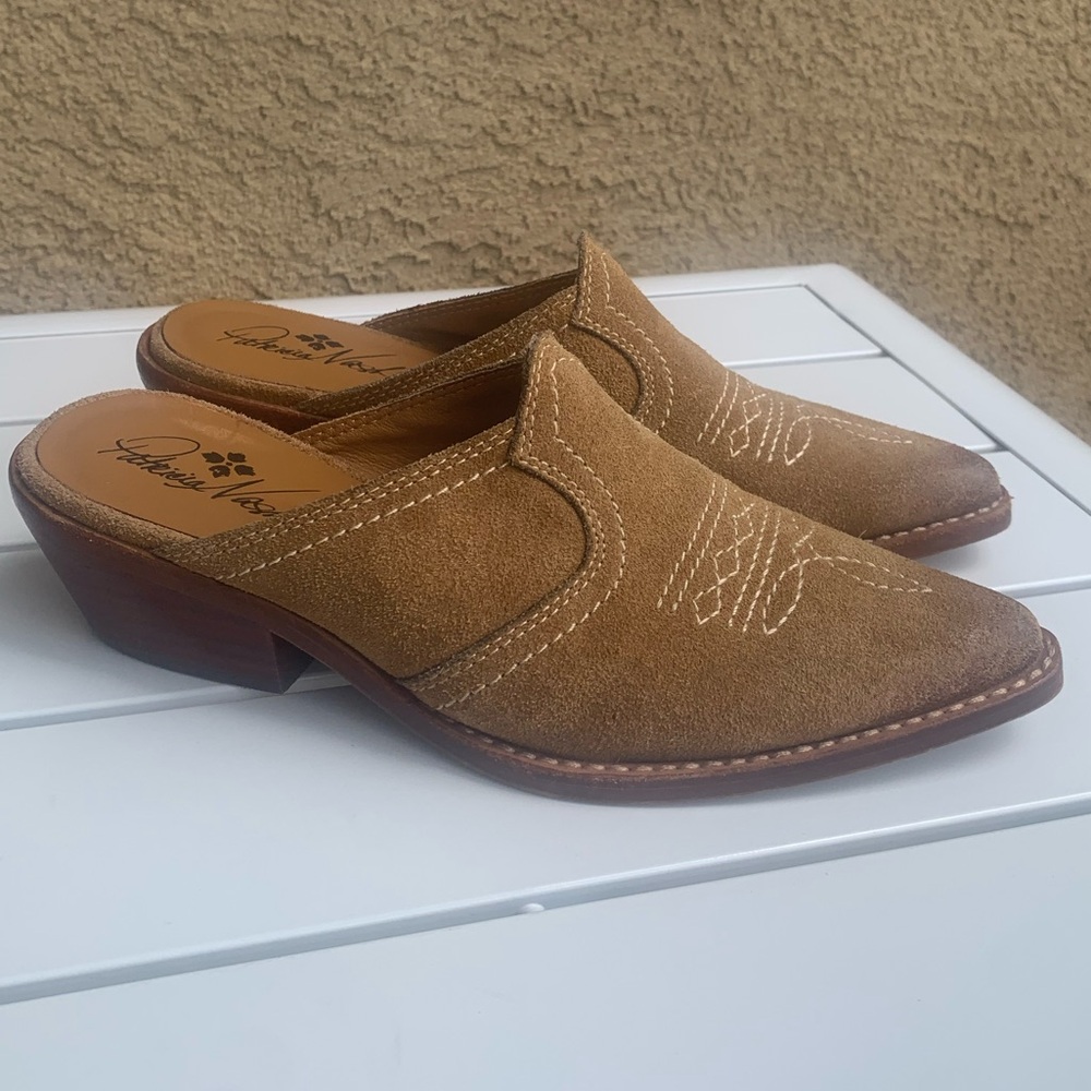 Patricia Nash slip on mules brown tan suede size 6